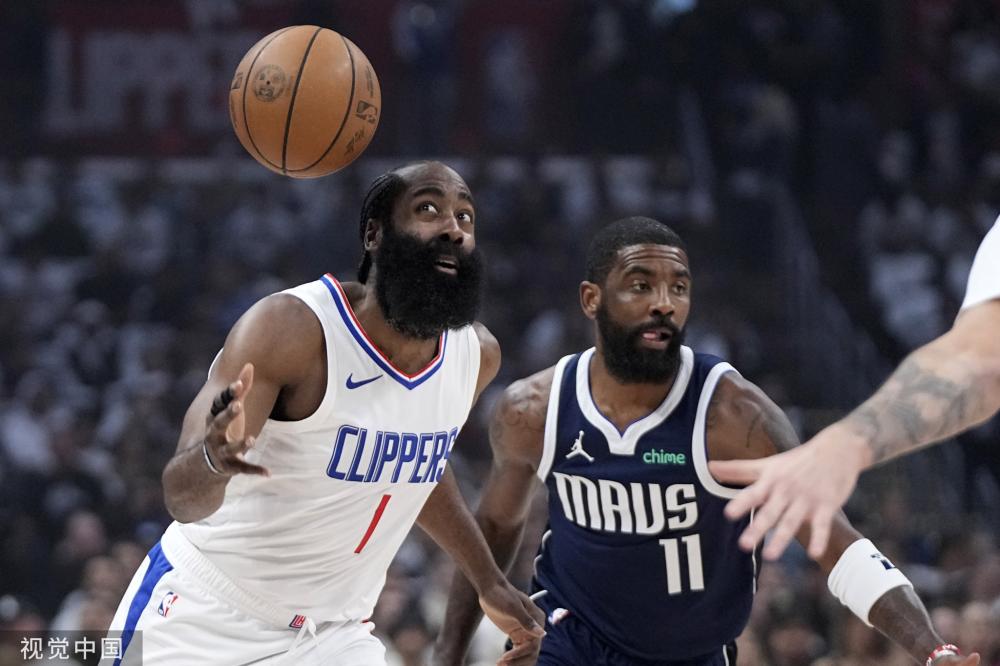 而她的对手 而她的对手