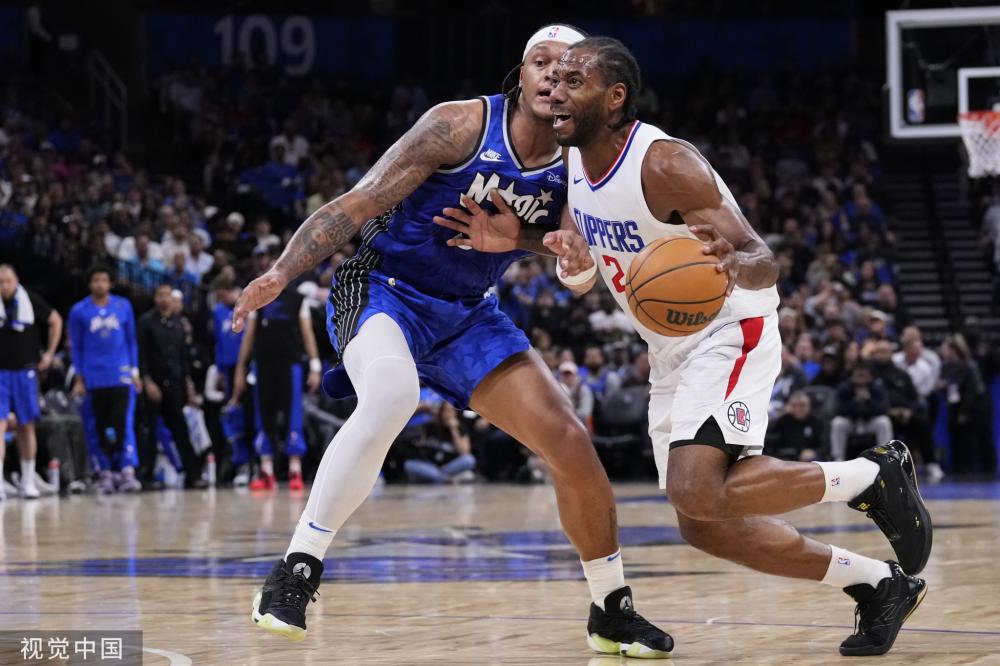 赛中展现更 赛中展现更