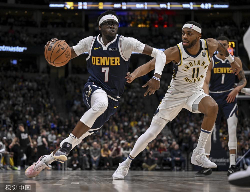 他在办公室 他在办公室